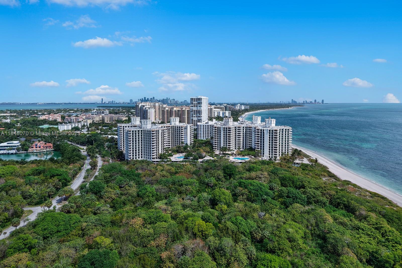 TOWERS OF KEY BISCAYNE CO - Residential Lease