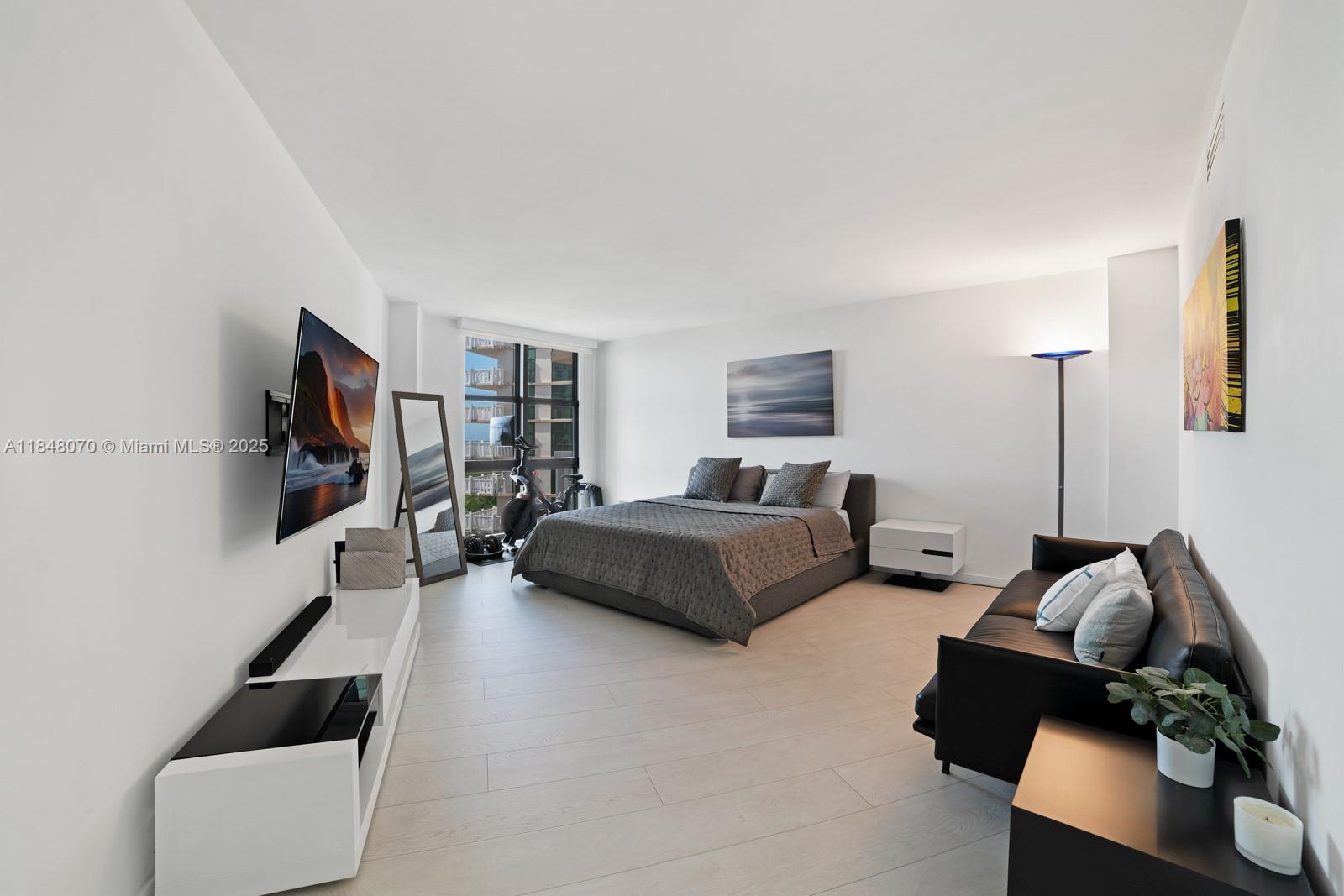 TOWERS OF KEY BISCAYNE CO - Residential Lease