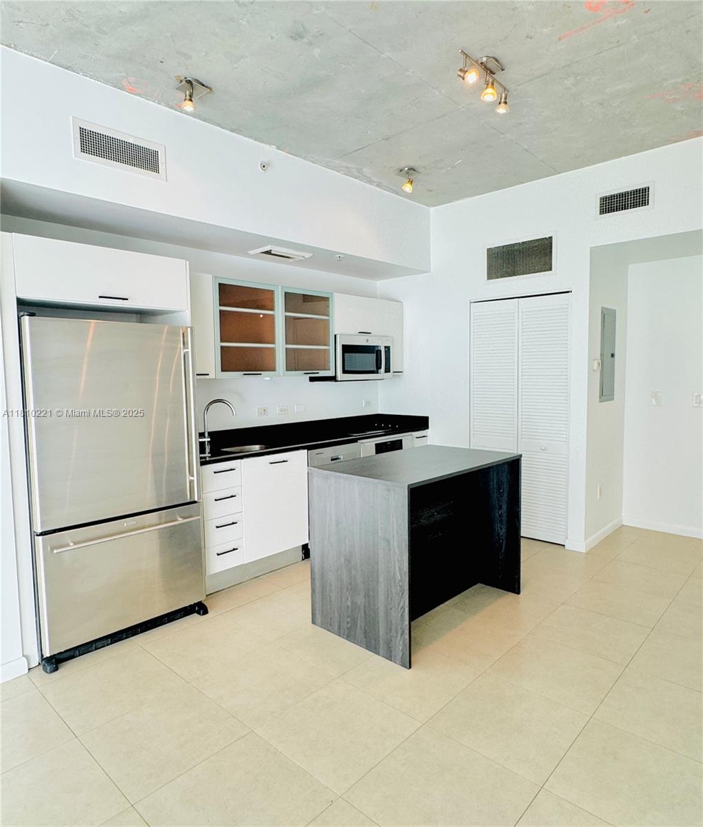 TWO MIDTOWN MIAMI CONDO - Residential