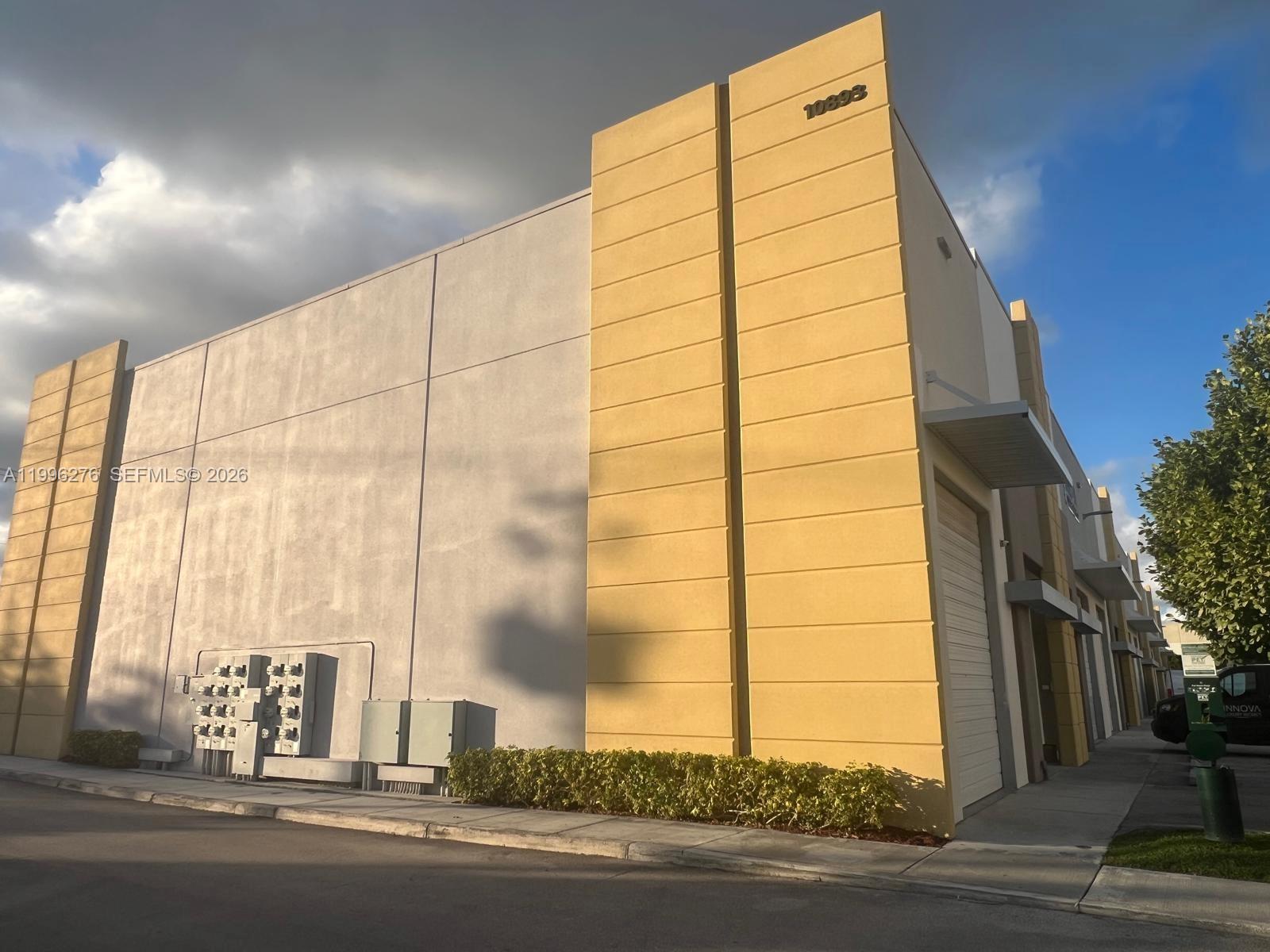 10893 NW 17th St 130