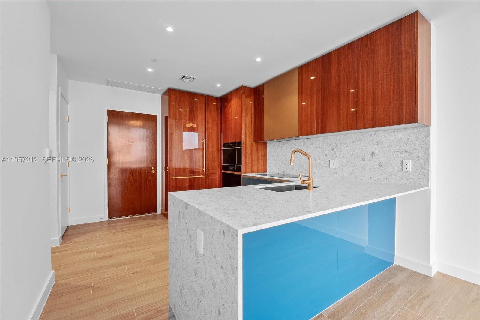 2678 Tigertail Ave 1209