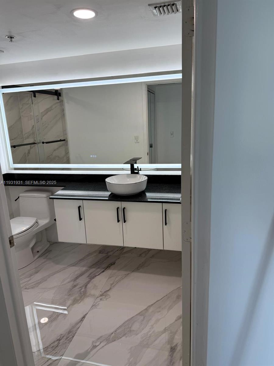 BRICKELL ON THE RIVER N T - Residential Lease