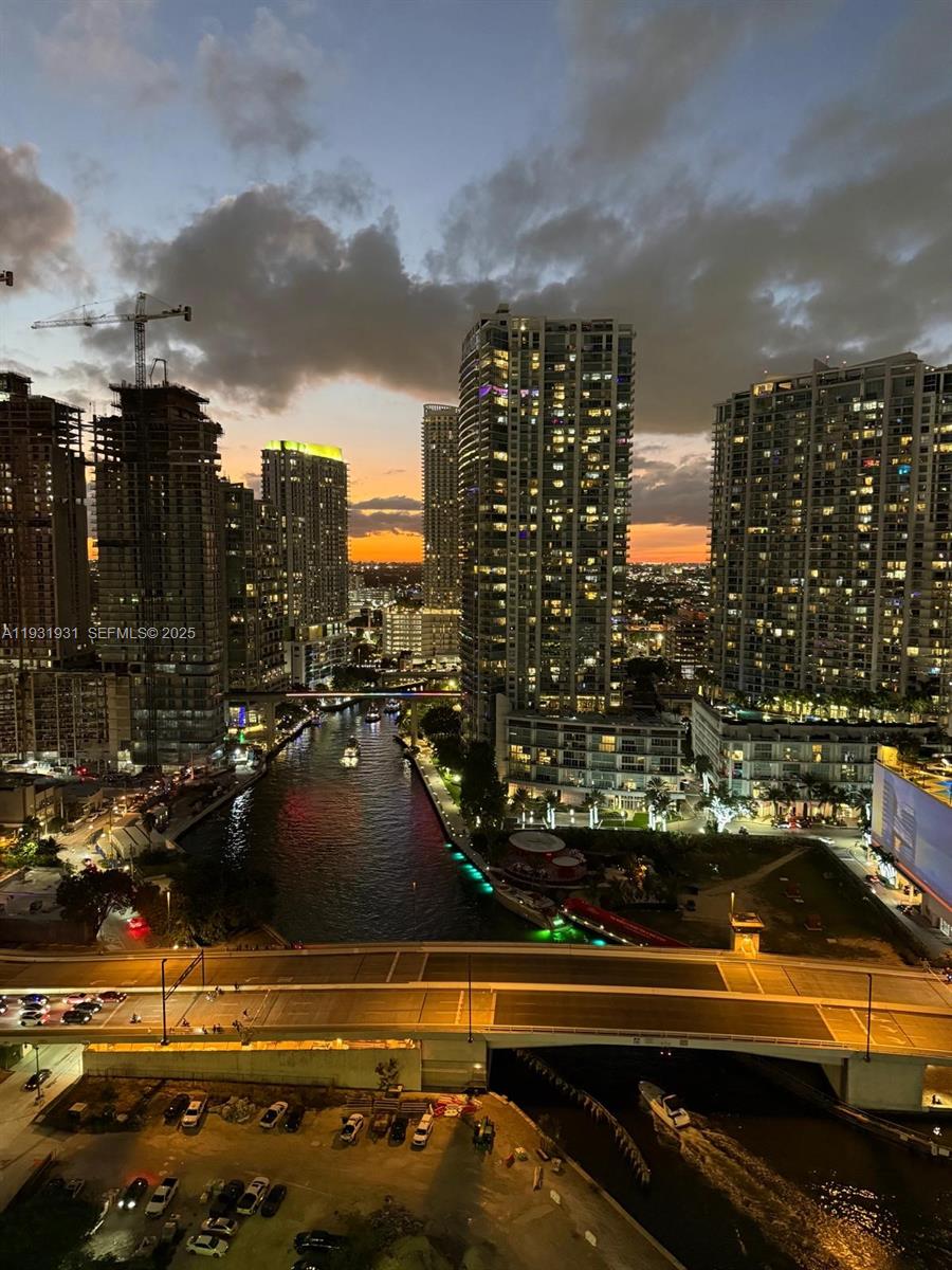 BRICKELL ON THE RIVER N T - Residential Lease