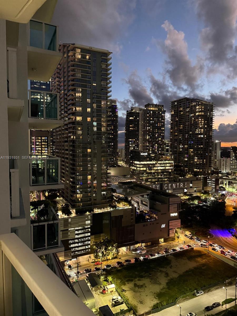 BRICKELL ON THE RIVER N T - Residential Lease