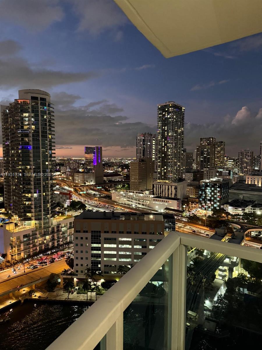 BRICKELL ON THE RIVER N T - Residential Lease