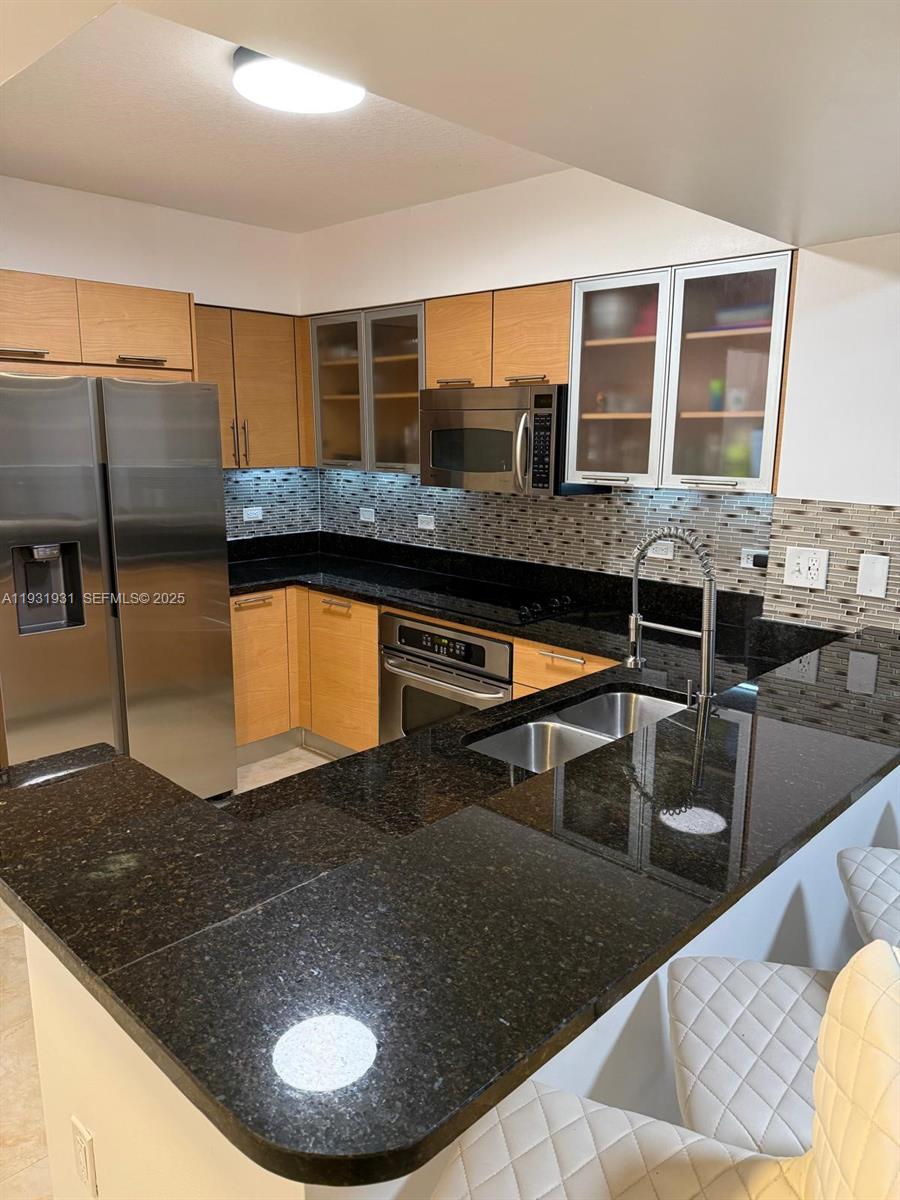 BRICKELL ON THE RIVER N T - Residential Lease