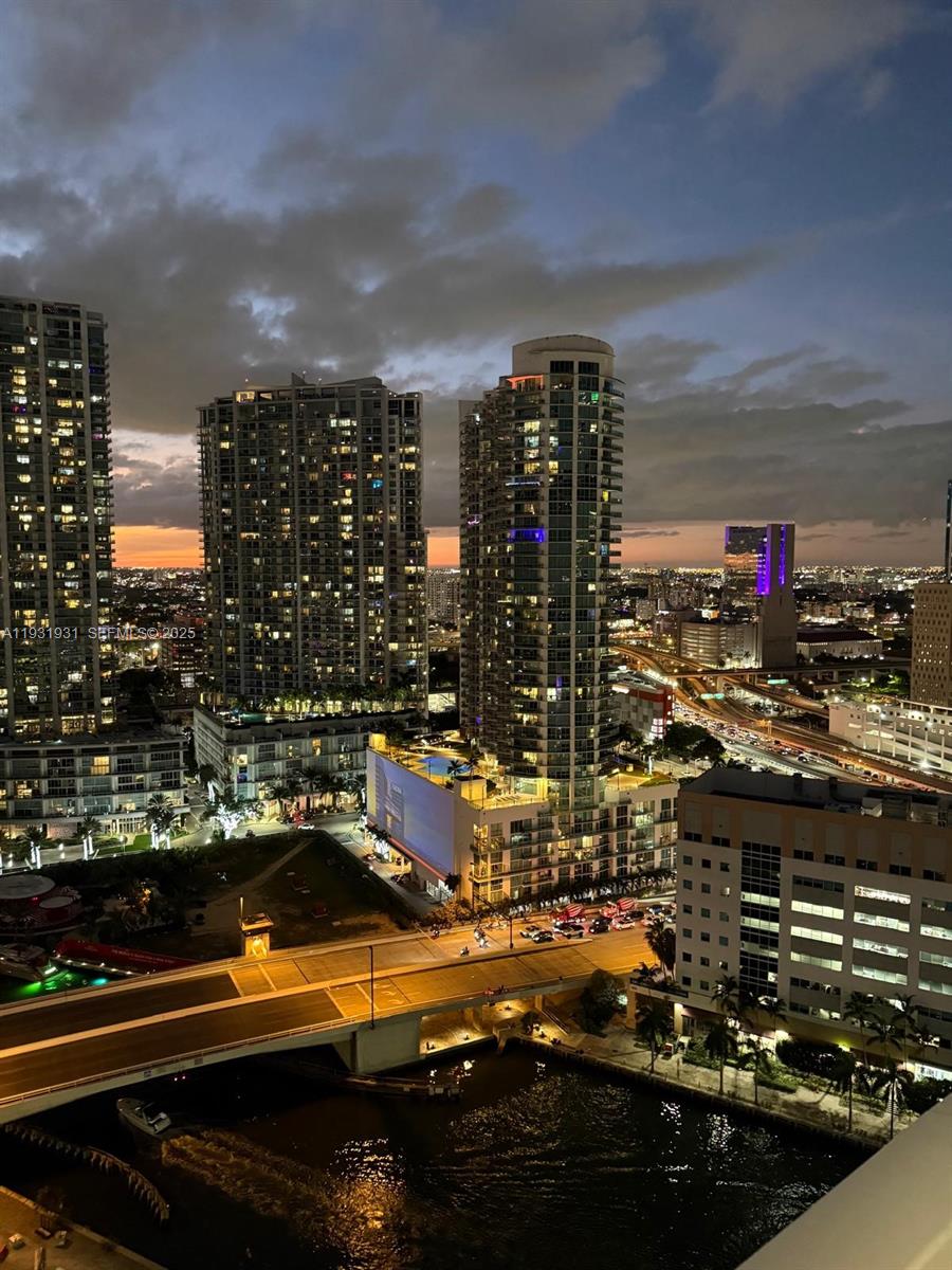 BRICKELL ON THE RIVER N T - Residential Lease