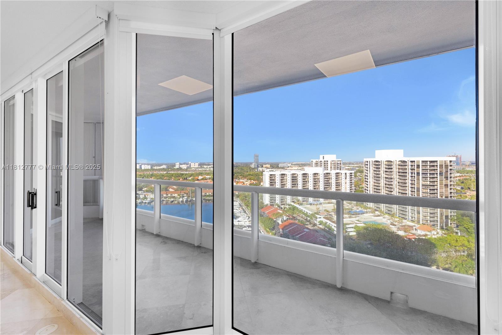 SOUTH TOWER AT THE POINT - Residential