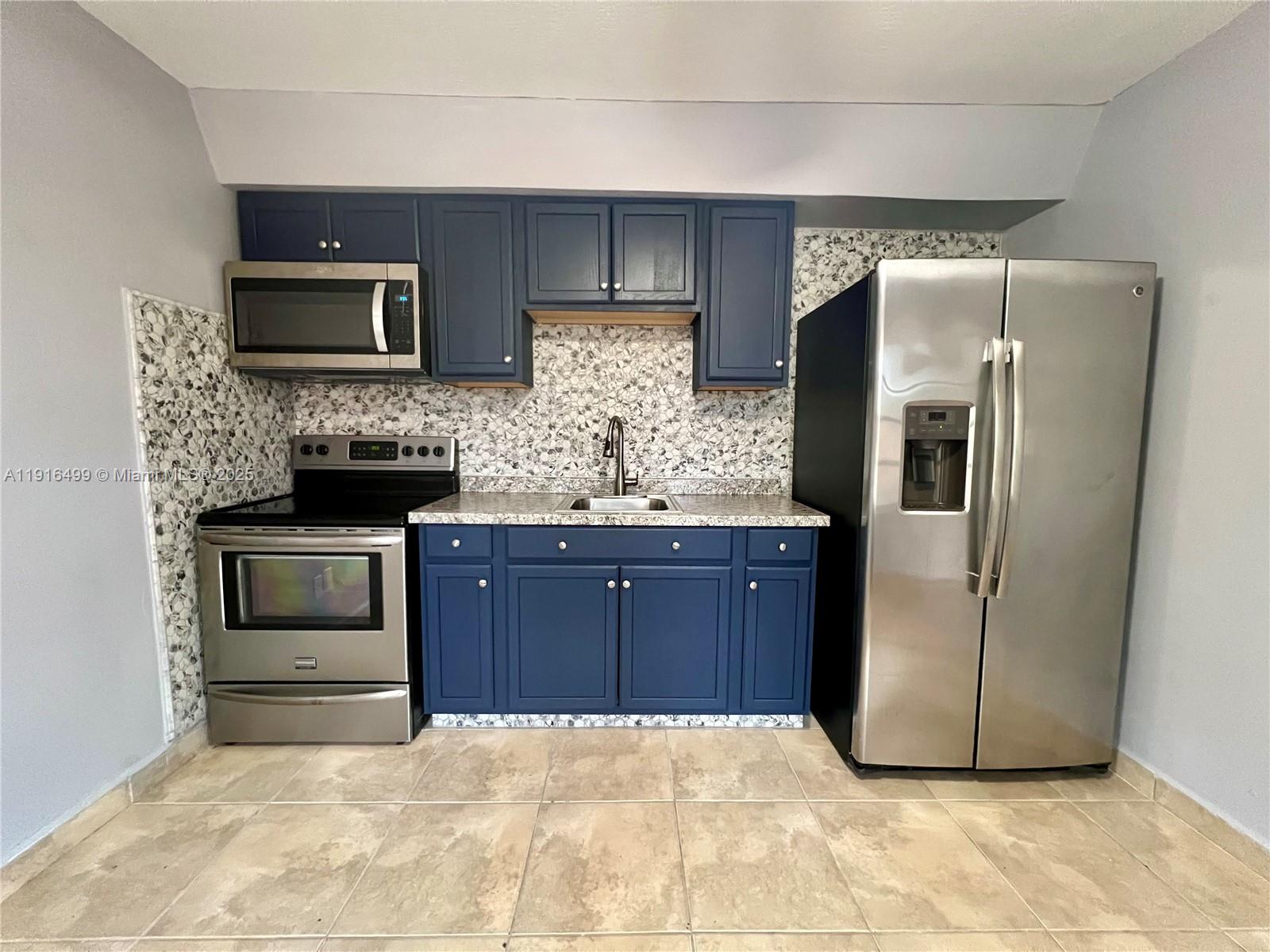 FLORAL HEIGHTS - Residential Lease