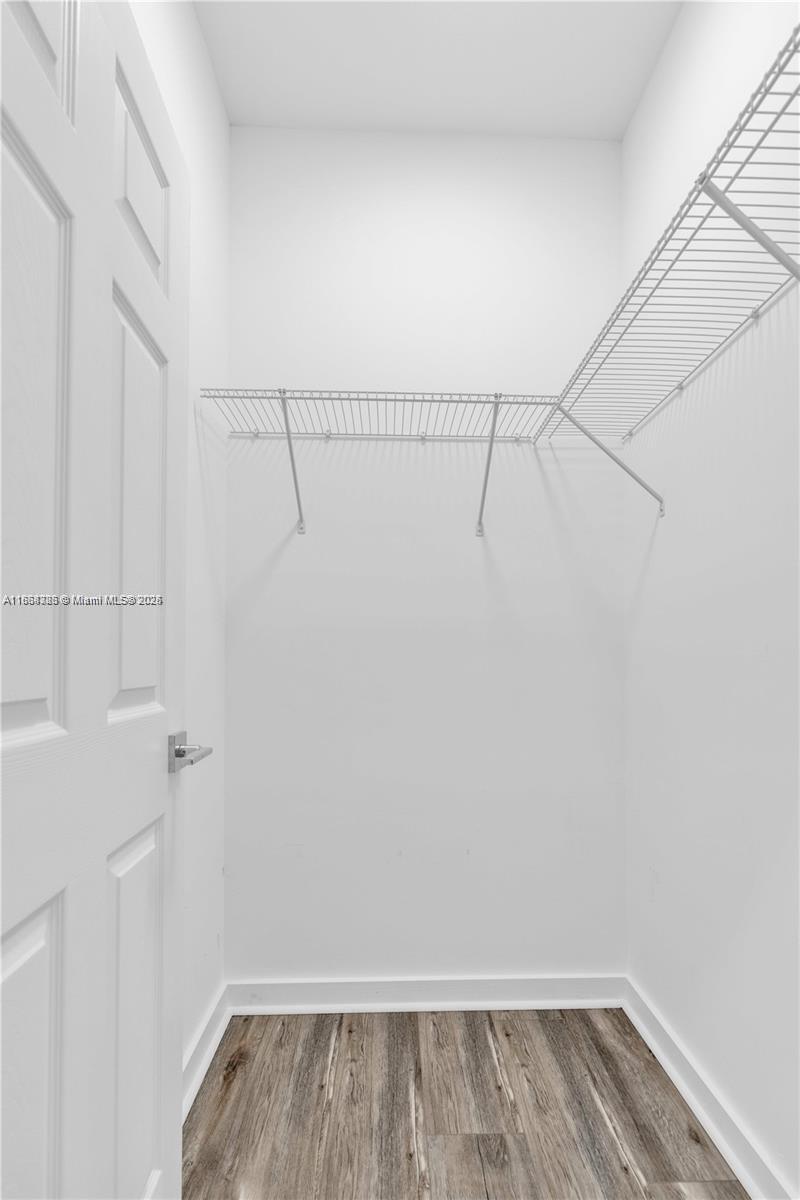 BAHIA DELRAY TOWNHOMES CO - Residential Lease