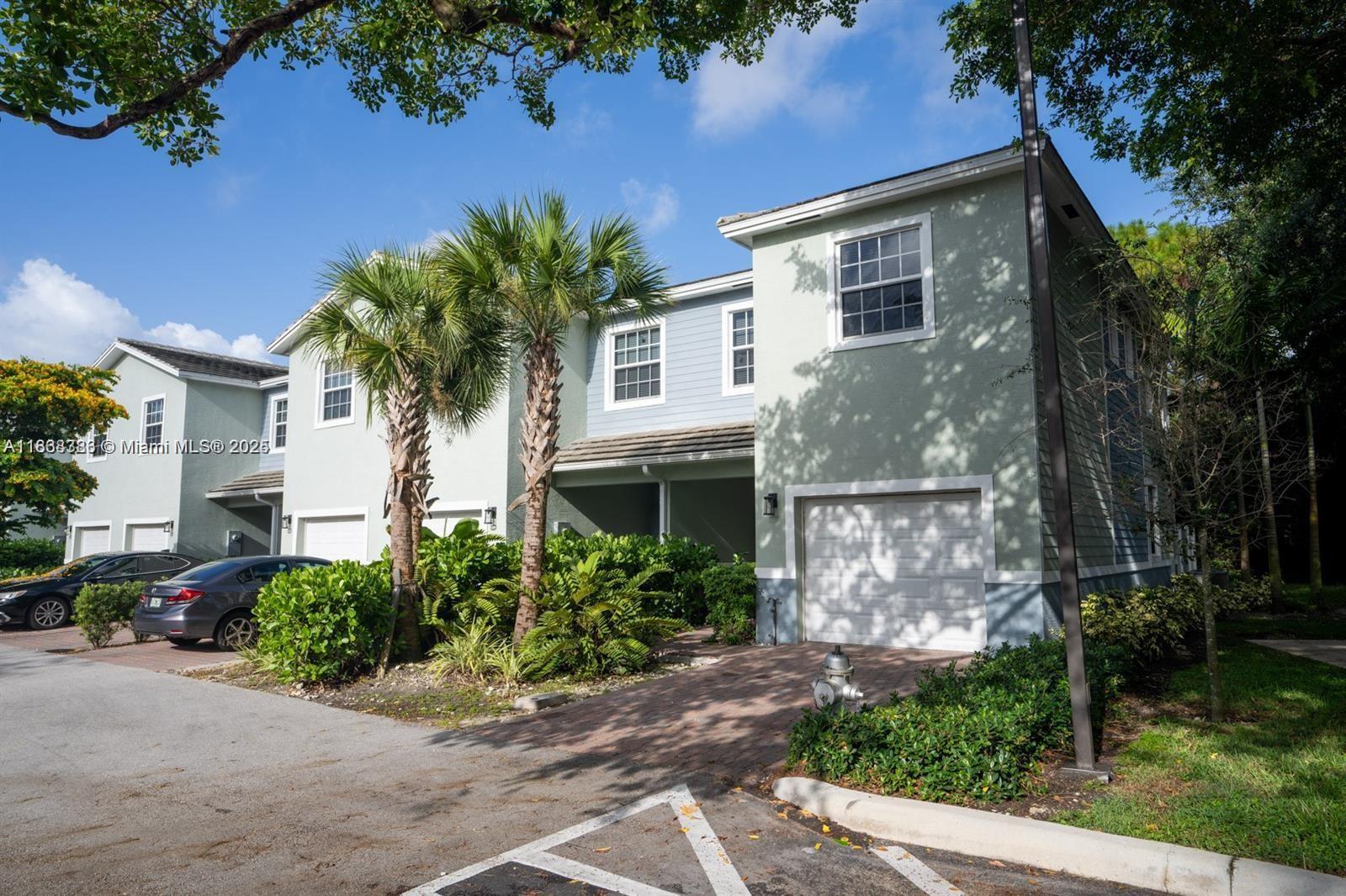 BAHIA DELRAY TOWNHOMES CO - Residential Lease