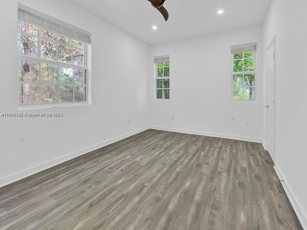 BAHIA DELRAY TOWNHOMES CO - Residential Lease