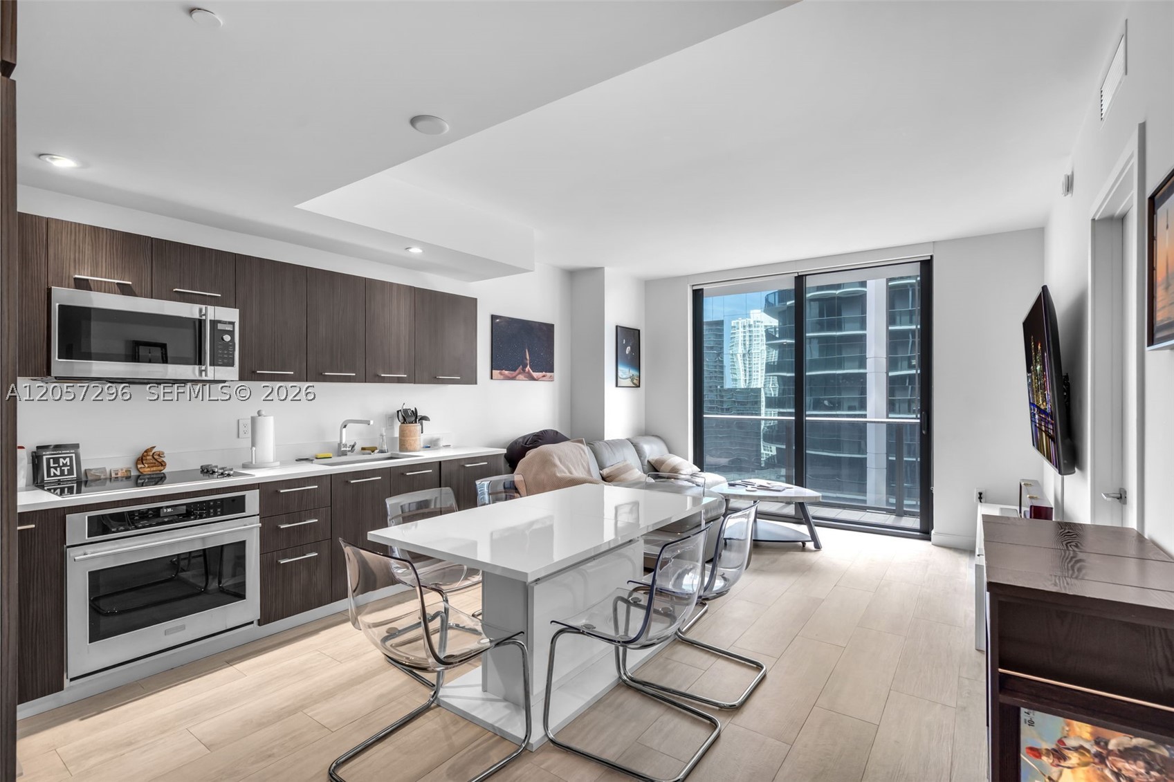 55 SW 9th St 2407