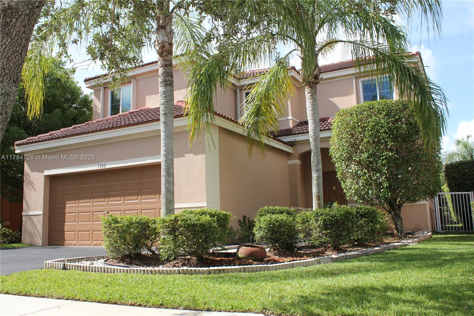 Rental Property at 1306 Banyan Way 1306, Weston, Broward County, Florida - Bedrooms: 4 
Bathrooms: 3  - $4,900 MO.