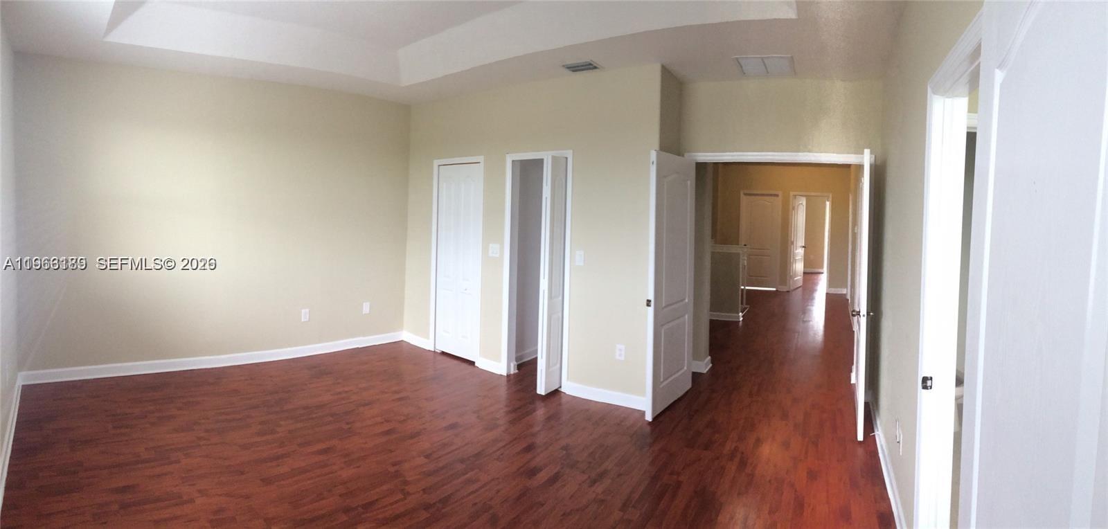 GRAND LAKES PHASE III - Residential Lease