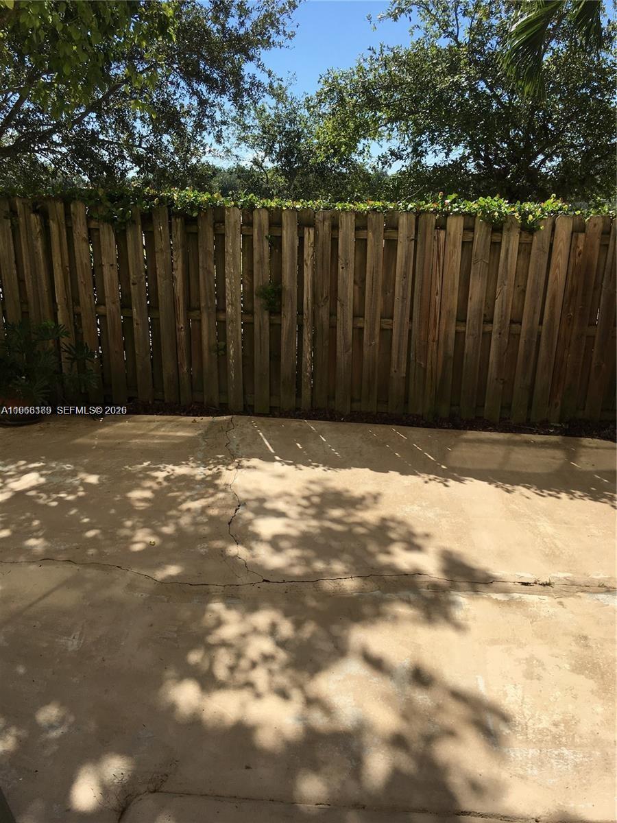 GRAND LAKES PHASE III - Residential Lease