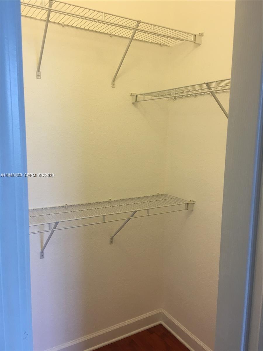 GRAND LAKES PHASE III - Residential Lease