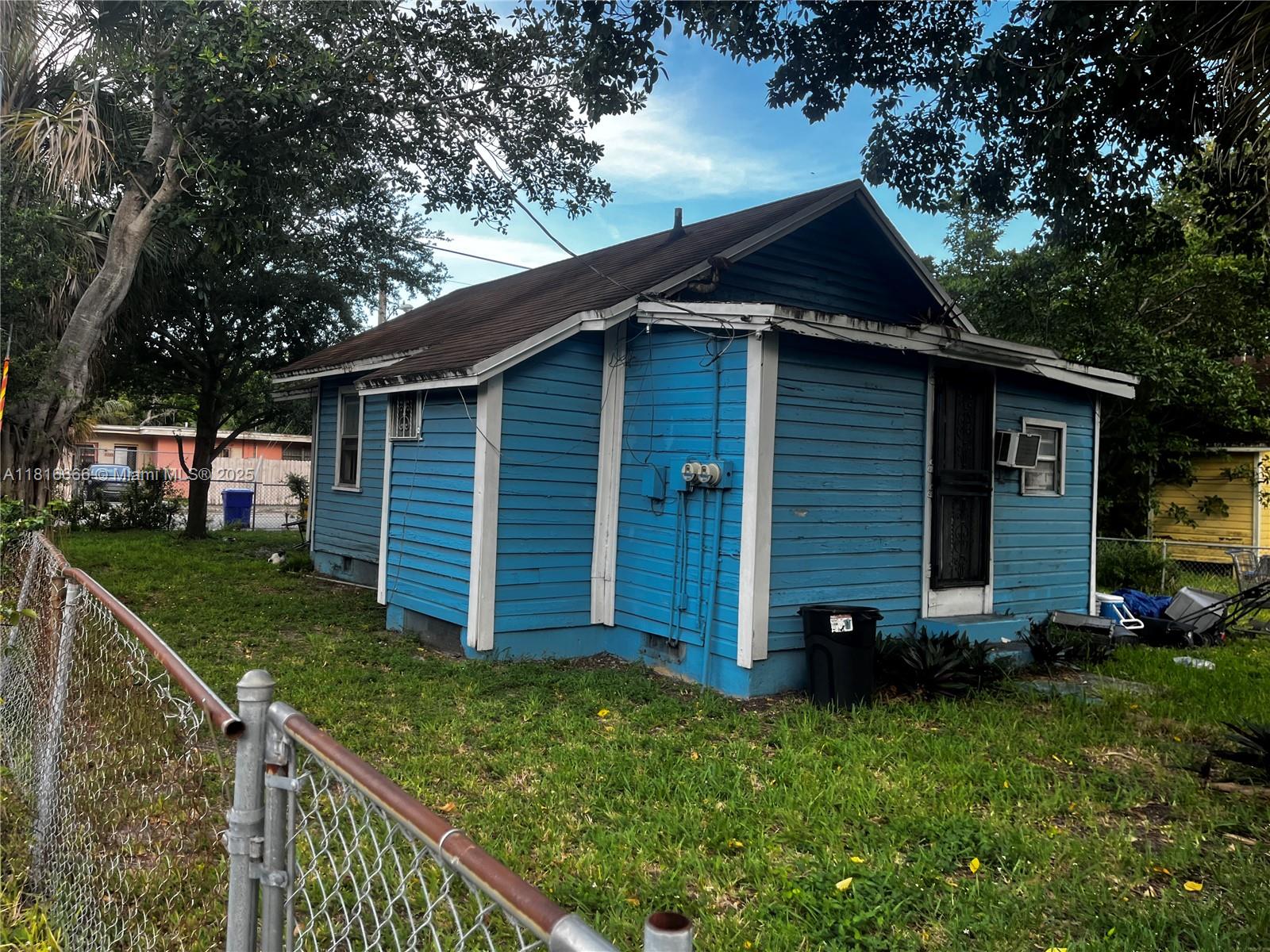 5750 Nw 5th Ave, Miami, Broward County, Florida - 2 Bedrooms  
2 Bathrooms - 