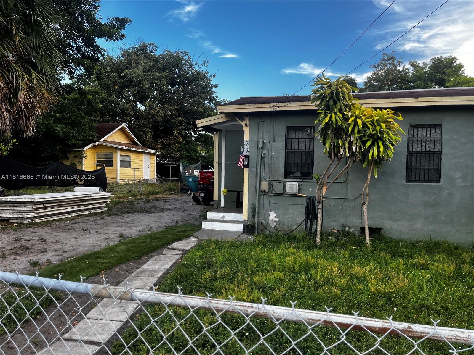 5750 NW 5th Ave
