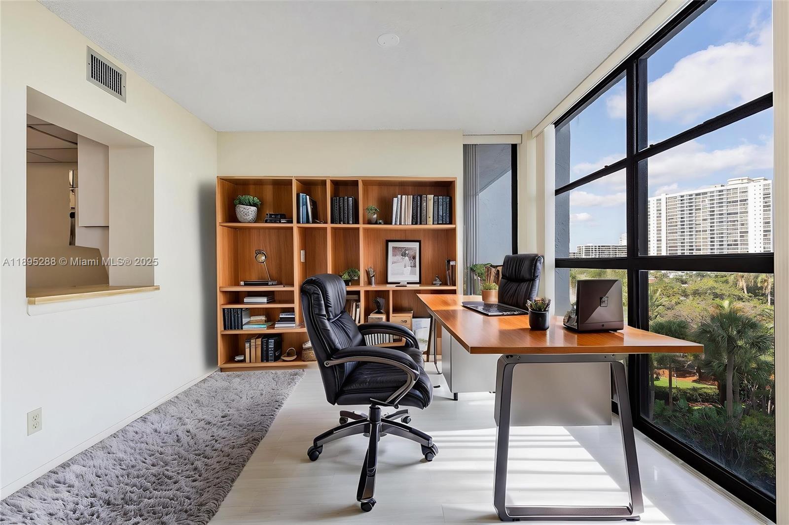 View photos, virtual tours, details... 600 Parkview Dr 625