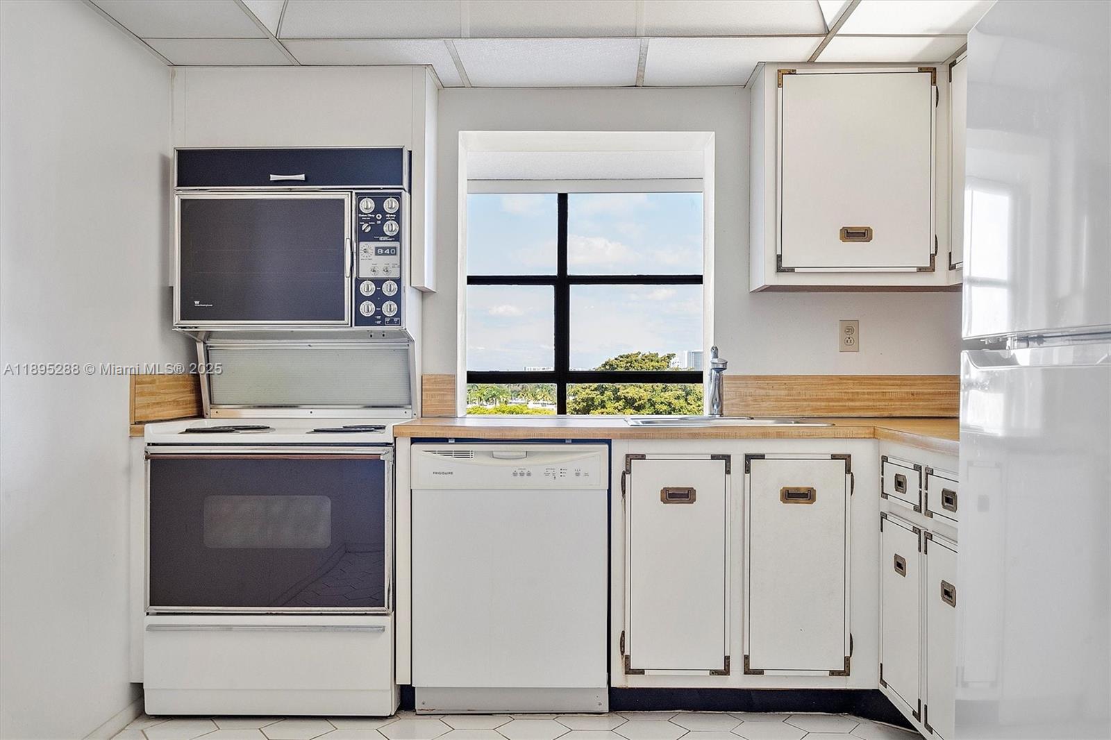 TOWERS OF OCEANVIEW SOUTH - Residential