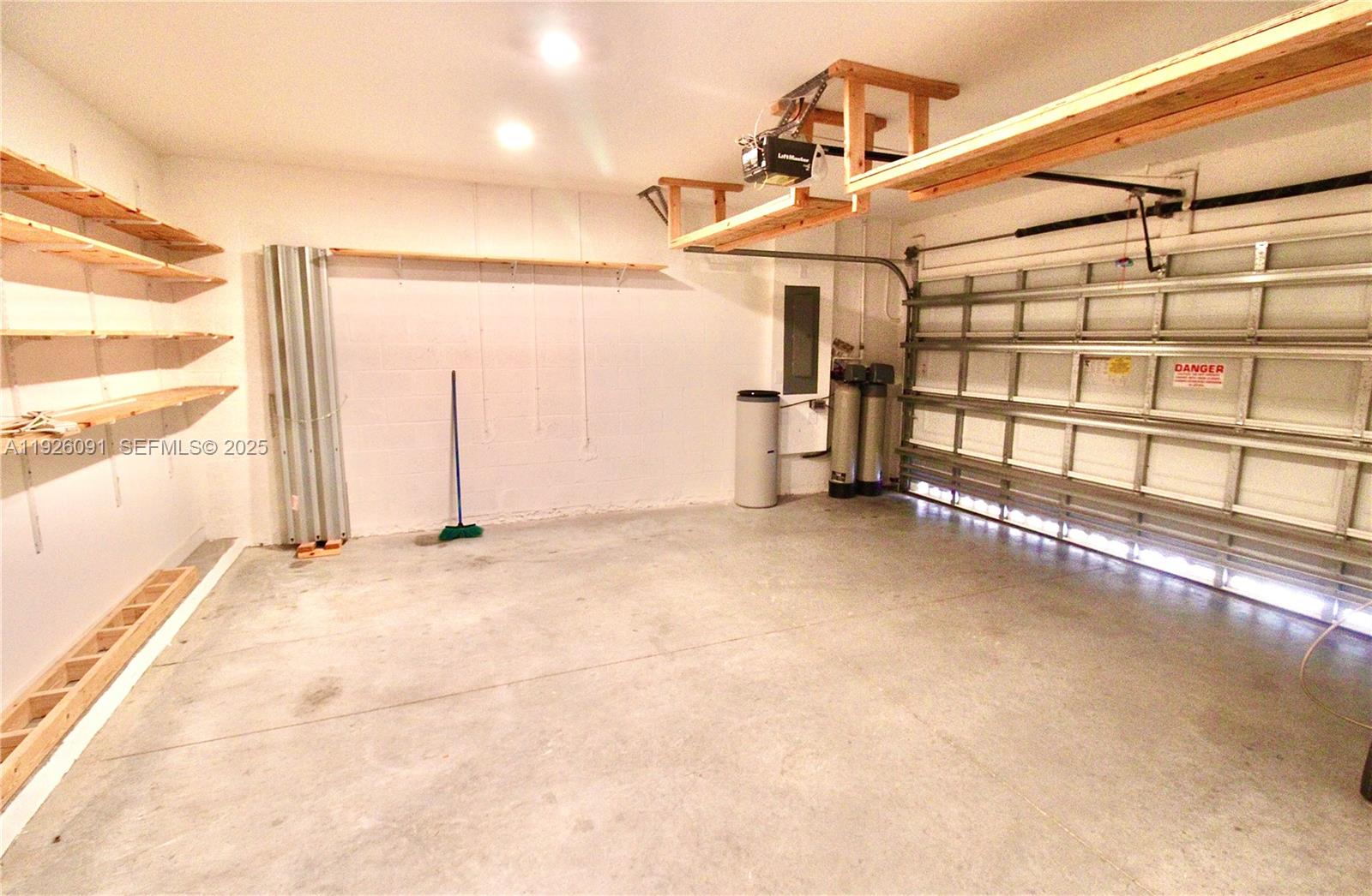 ROYAL HOMES WEST - Residential Lease