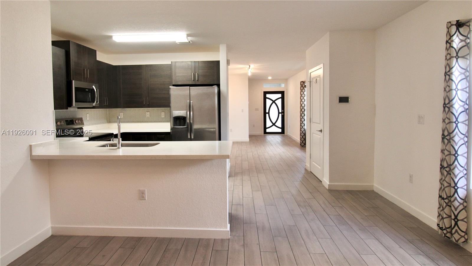 ROYAL HOMES WEST - Residential Lease