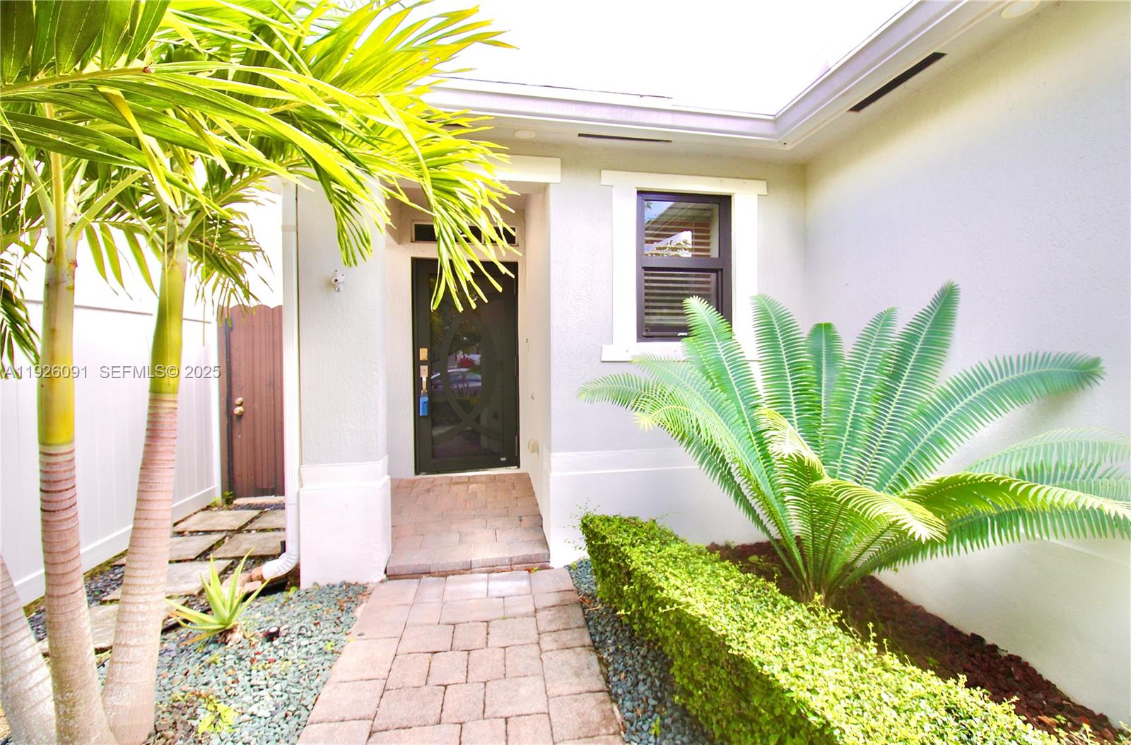 ROYAL HOMES WEST - Residential Lease