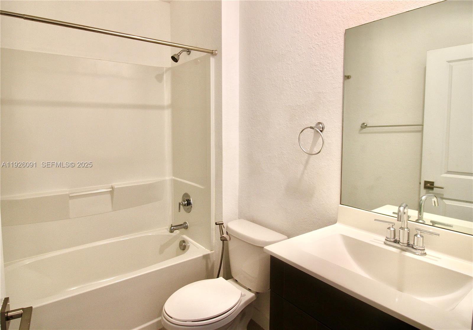 ROYAL HOMES WEST - Residential Lease