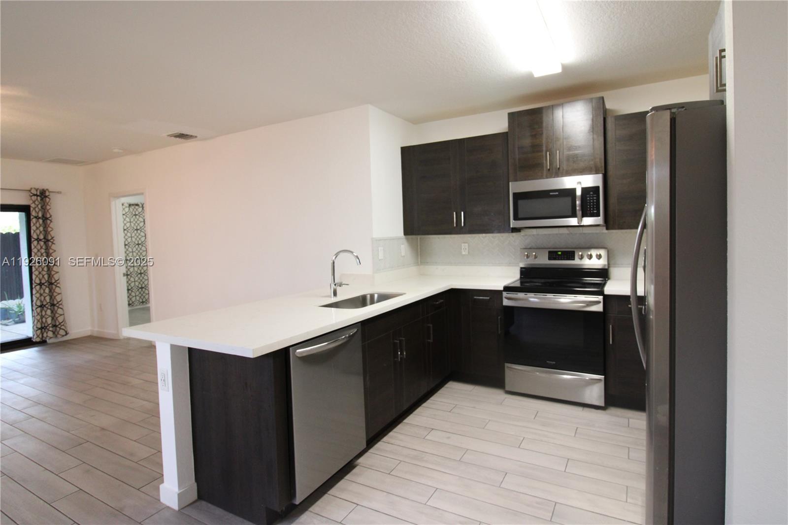 ROYAL HOMES WEST - Residential Lease