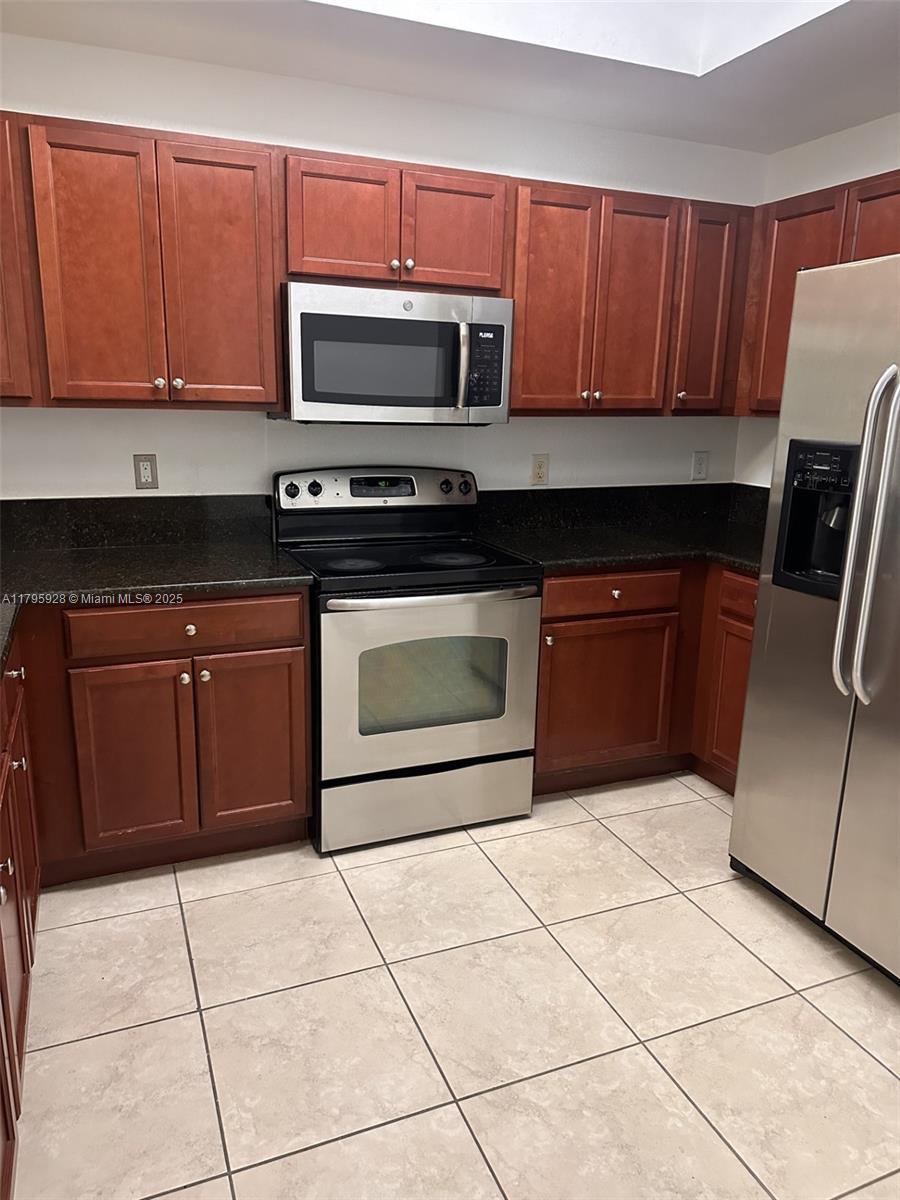 11603 NW 89th St 103