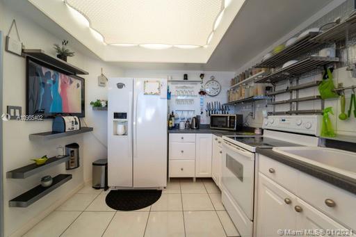 buckley towers - Residential Lease