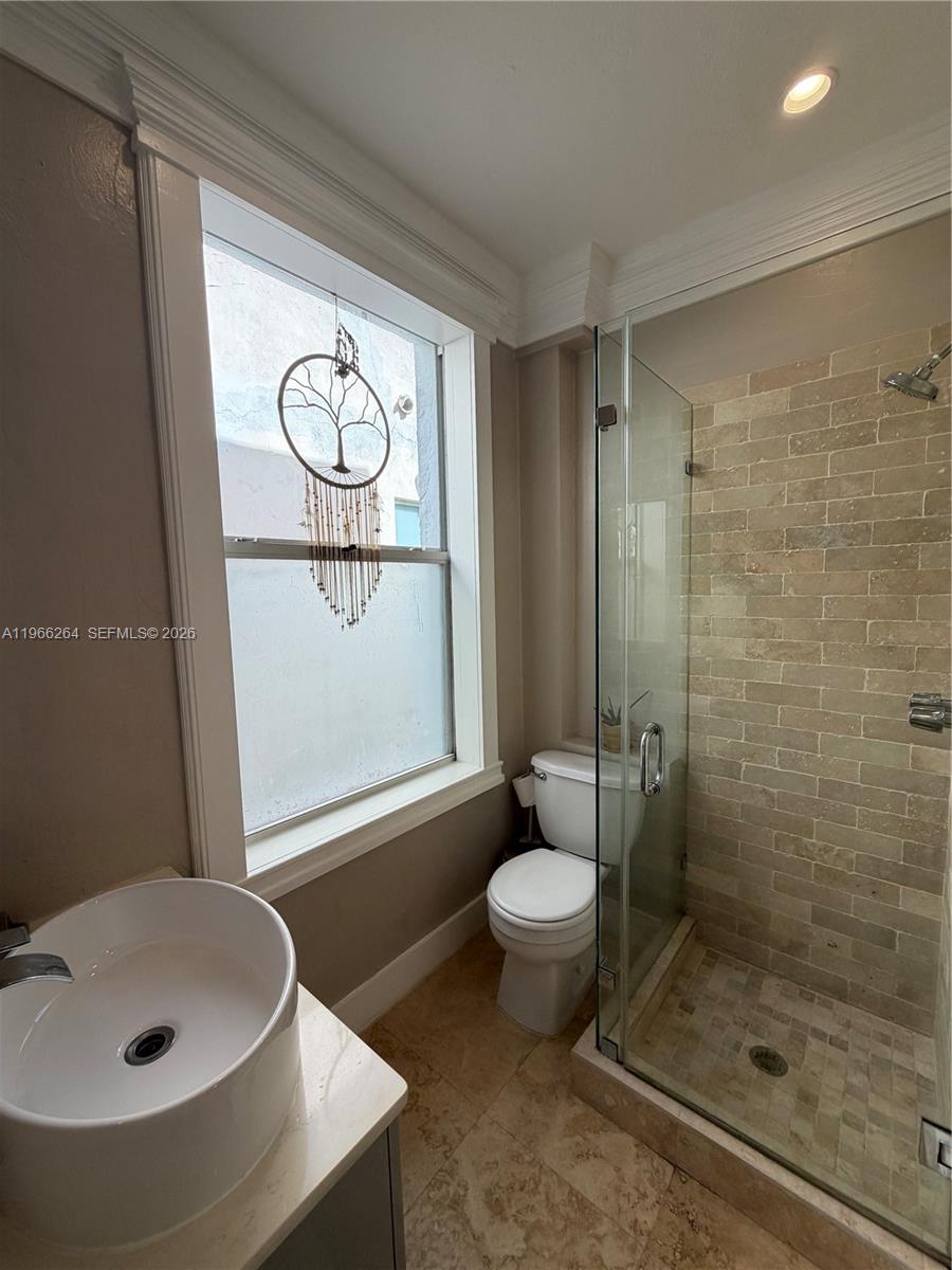 MENORES CONDO - Residential