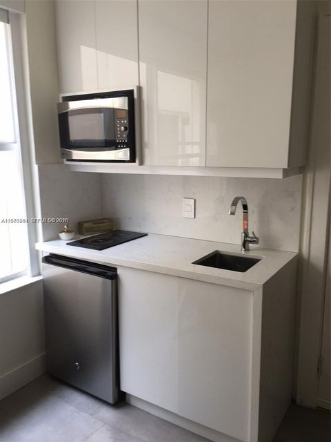 Photo of 119 Menores Ave #8A, Coral Gables, FL 33134 (MLS # A11966264)