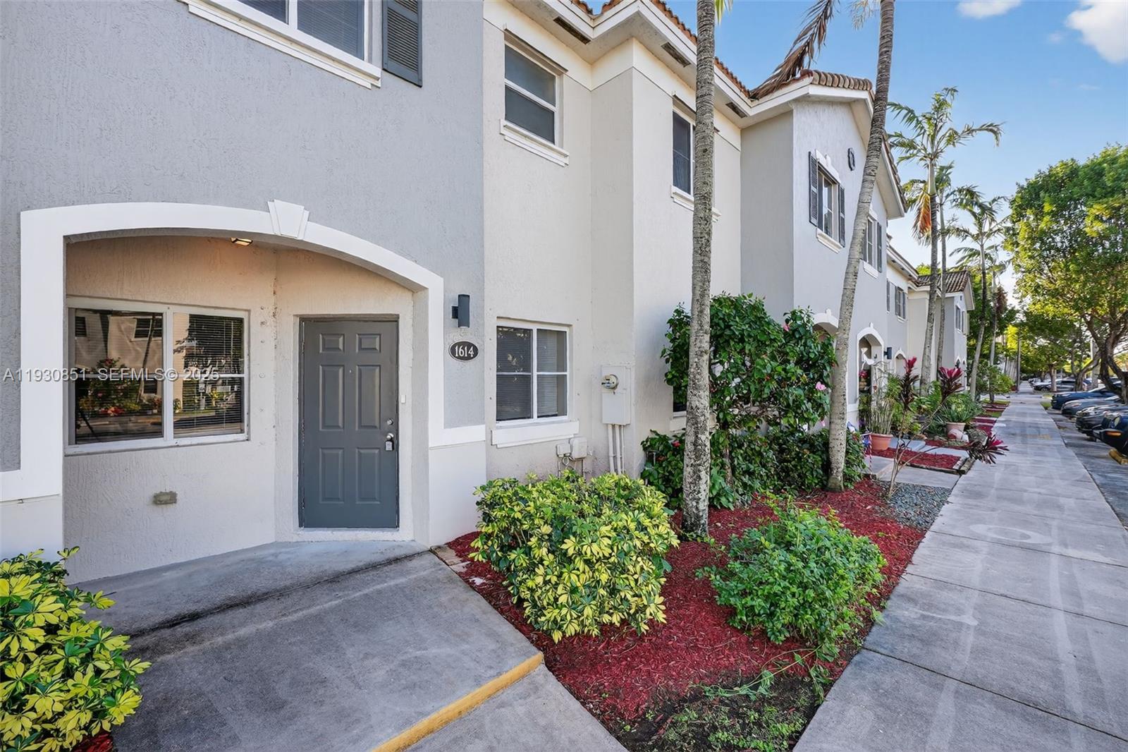 VENETIA GROVE - Residential