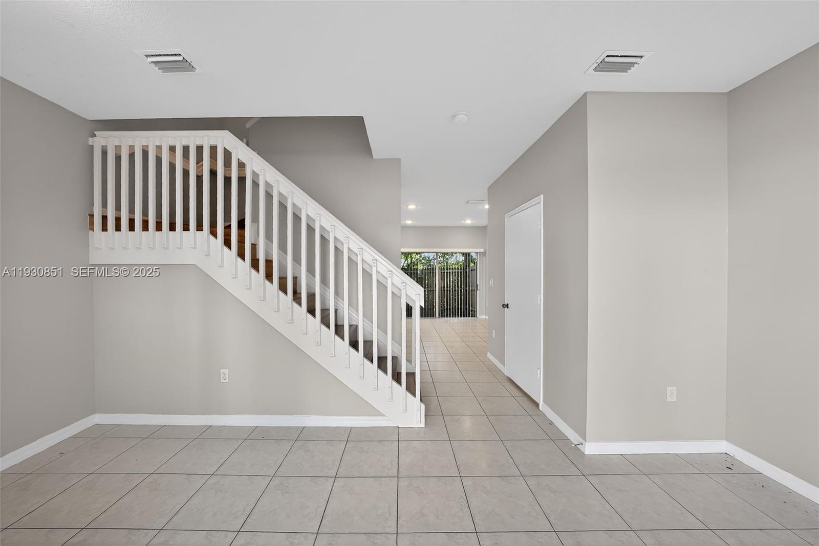 VENETIA GROVE - Residential