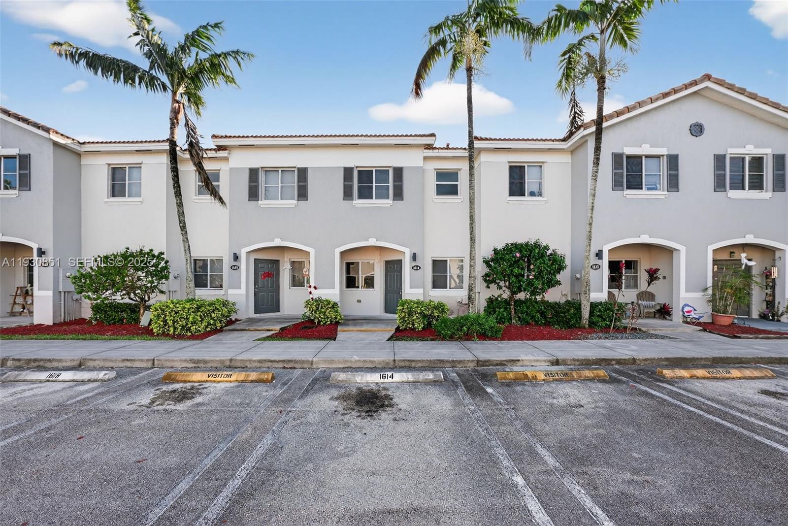 VENETIA GROVE - Residential