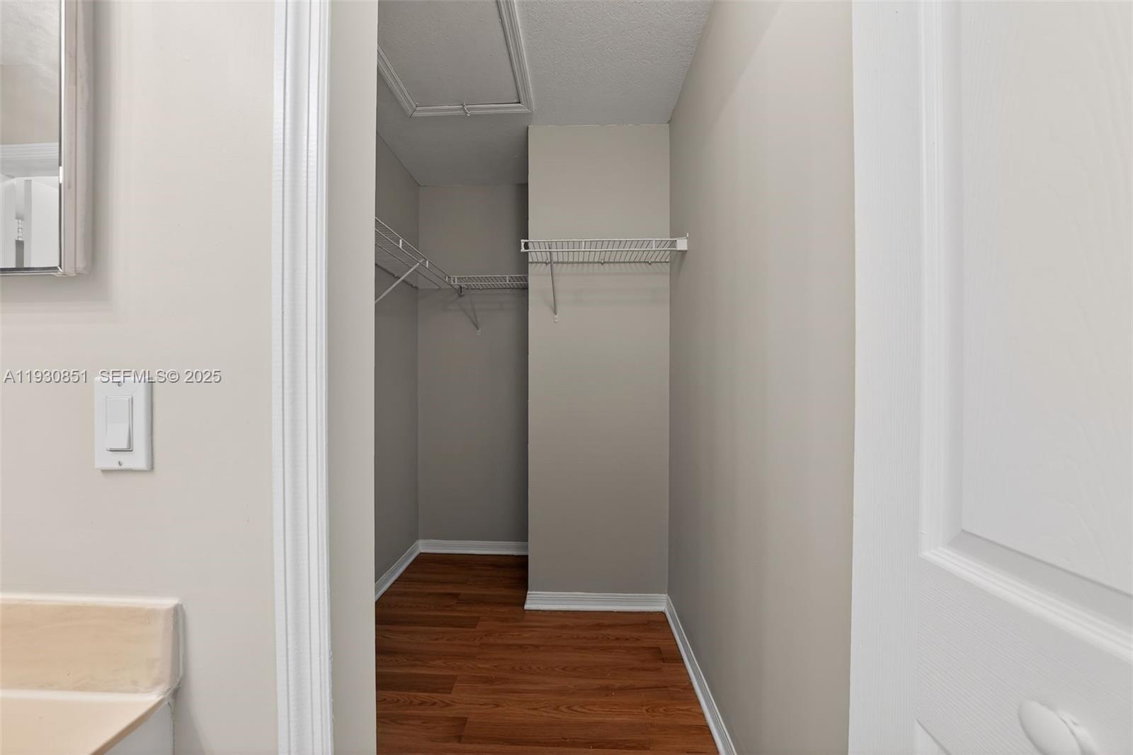 VENETIA GROVE - Residential