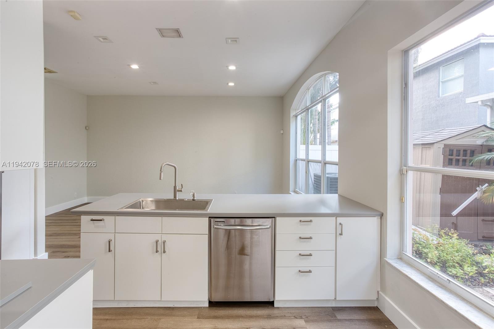 MAPLE RIDGE - Residential Lease