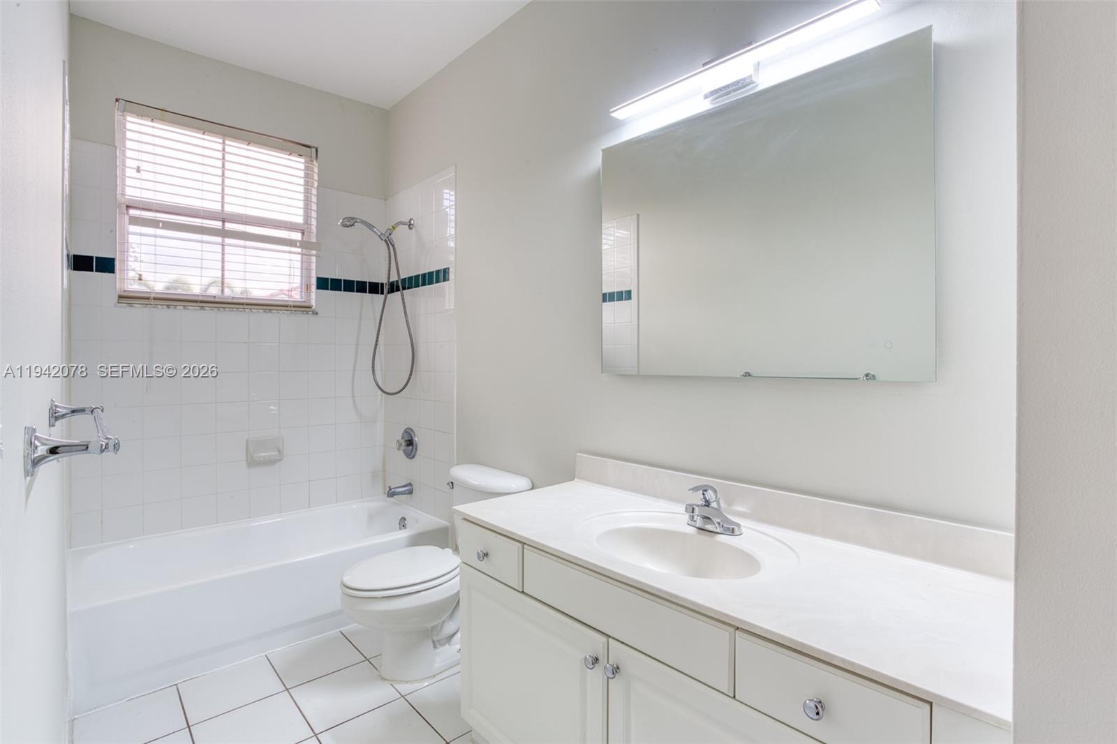 MAPLE RIDGE - Residential Lease