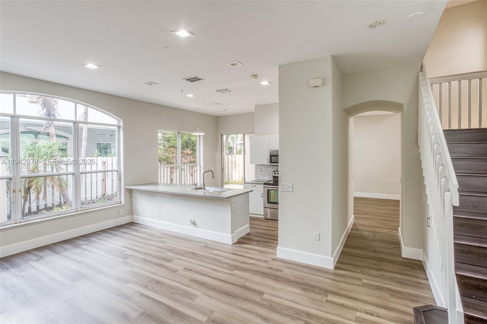 MAPLE RIDGE - Residential Lease