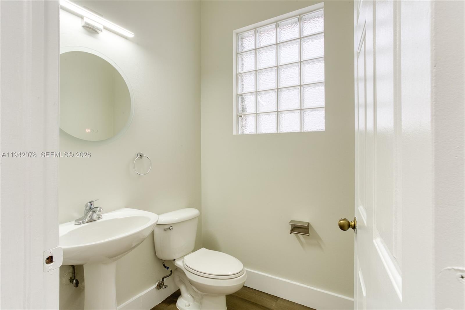 MAPLE RIDGE - Residential Lease