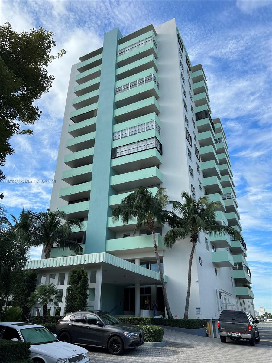 Spacious 1/1.5 Miami Beach apartment located on Belle Isle and the Venetian Causeway; the perfect beach getaway. This unit features marble floors throughout, a large walk-in closet and one assigned parking space and wide bay views with a large balcony overlooking the Miami Skyline. Island Terrace is a full amenity building with 24/7 concierge. Just a short walk to Lincoln Road, Sunset Harbour, The Standard Hotel and Restaurants. Best price in the building.