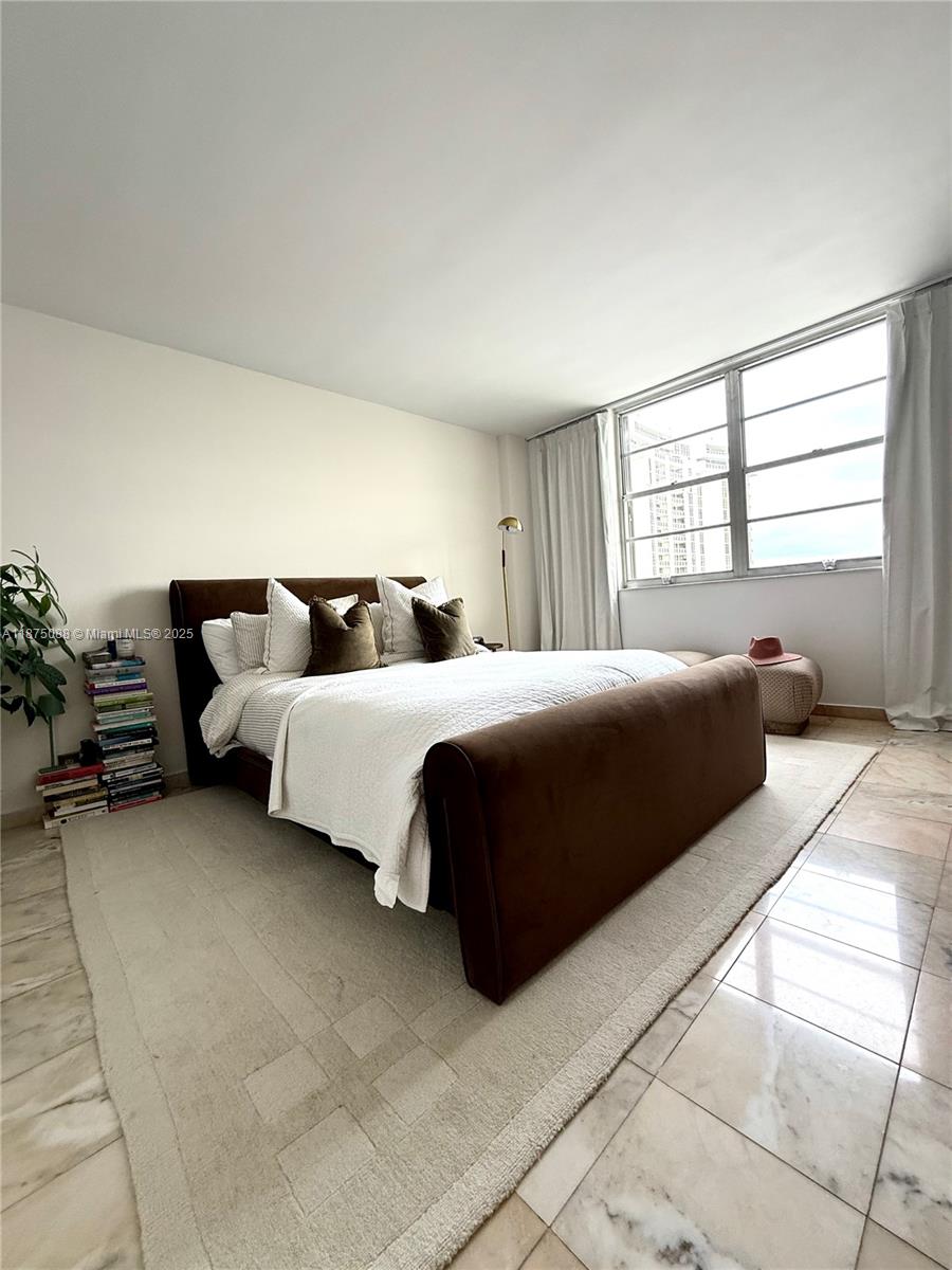 5 Island Ave 14F