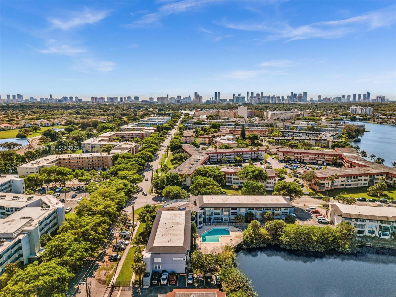 SECOND FORUM CONDO - Residential