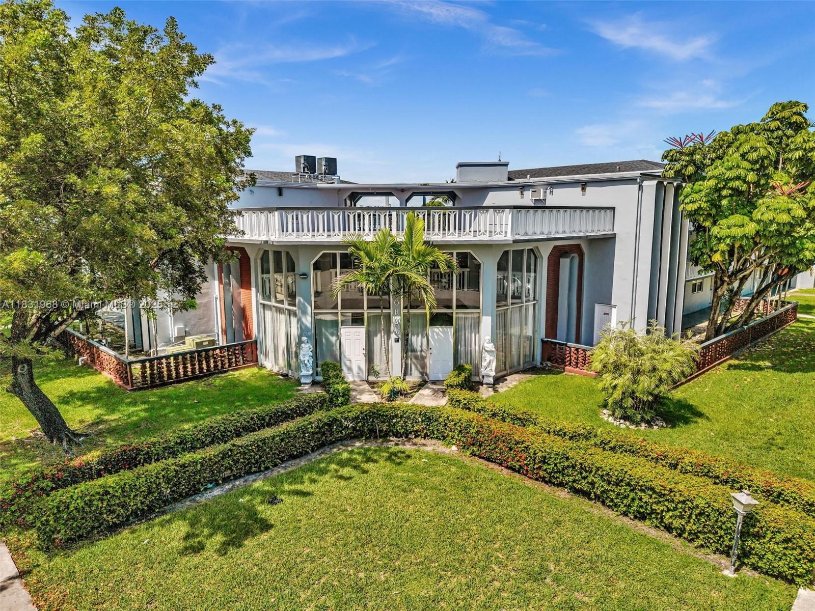 SECOND FORUM CONDO - Residential