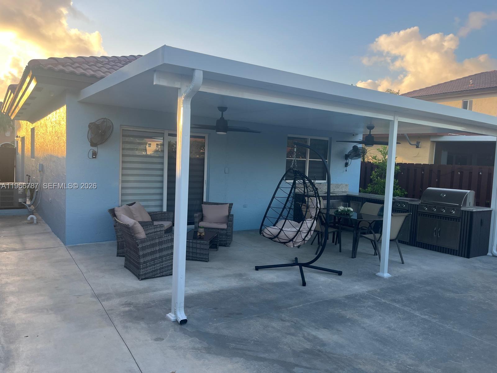 MEGHANS PLACE - Residential