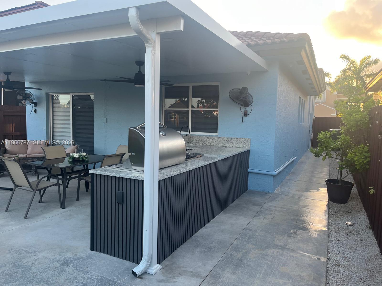 MEGHANS PLACE - Residential