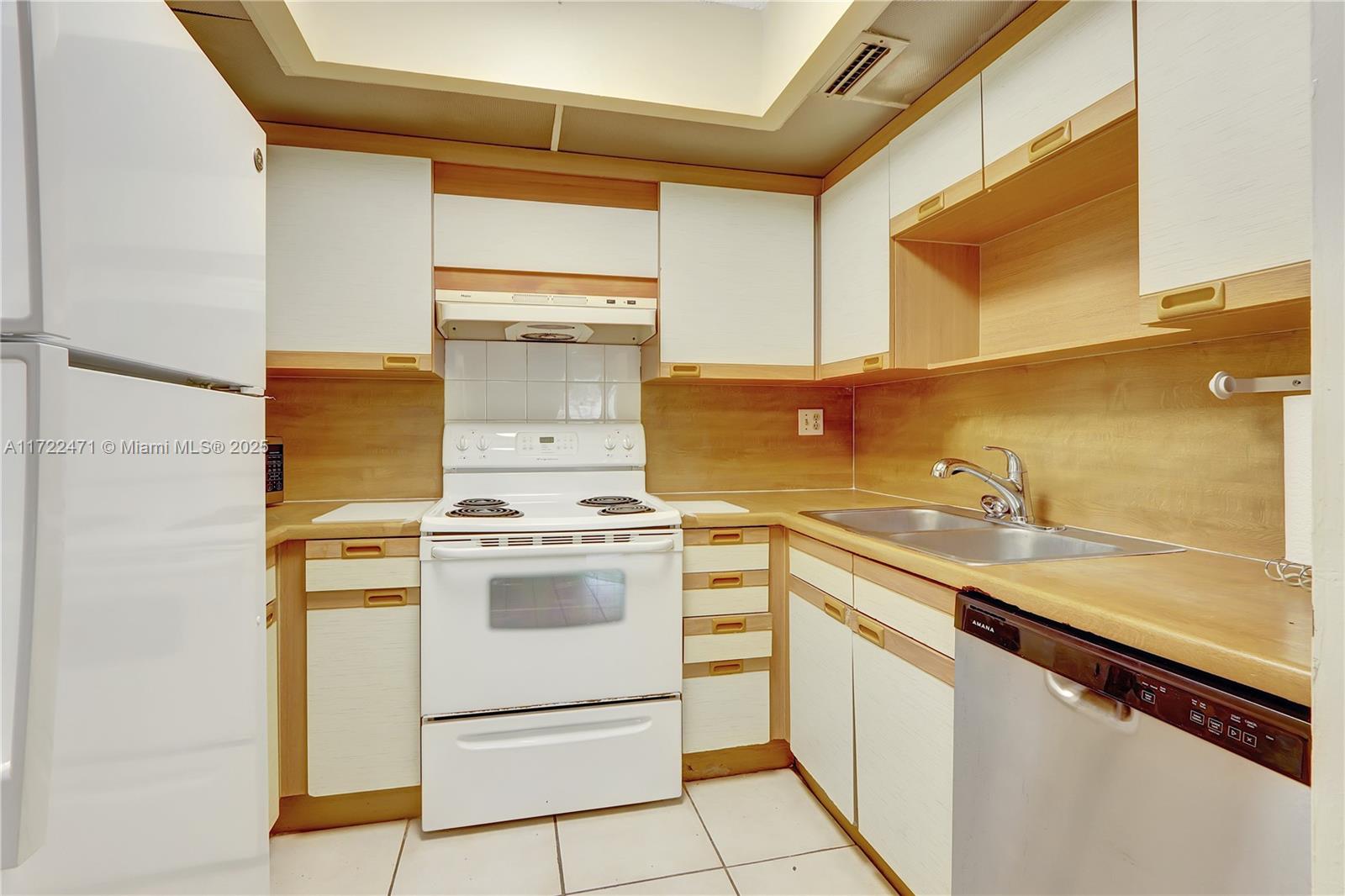 8860 SW 123rd Ct K207