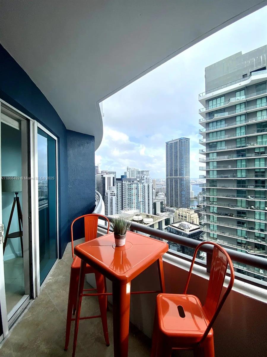 INFINITY AT BRICKELL COND - Residential